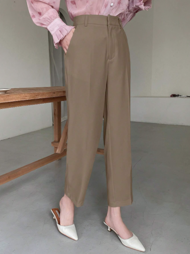 Brown Solid Color Slim-Fit Ankle Pants