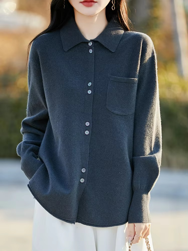 "Eleganza in Merino" Women's Polo-Collar Cardigan